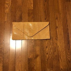 Urban Expressions clutch